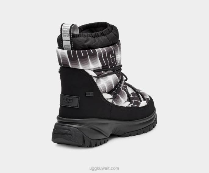 منتصف الطول الموجي البخاخ أسود / أبيض نحيف UGG 08HB17