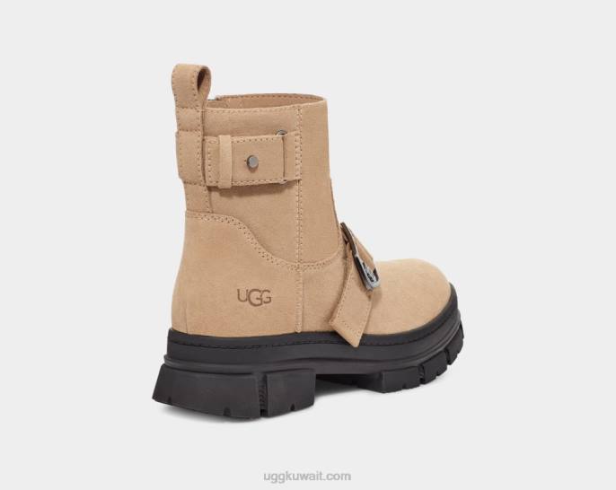 أشتون شورت رمل نحيف UGG 08HB35