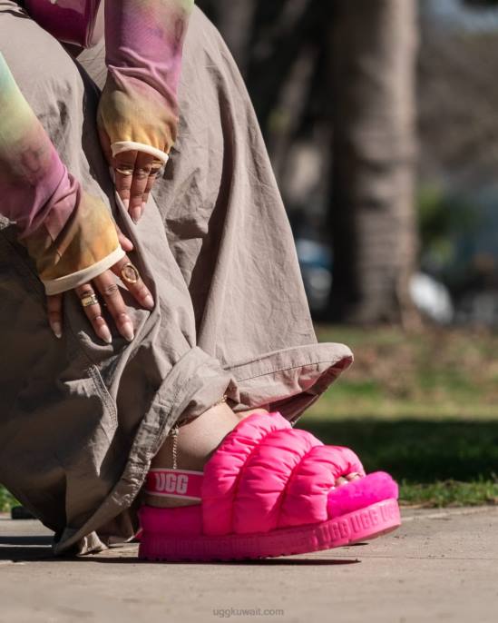 سكرانشيتا وردي لطيف نحيف UGG 08HB535