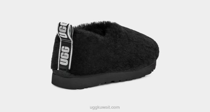 حذاء كلاسيكي مريح أسود نحيف UGG 08HB675