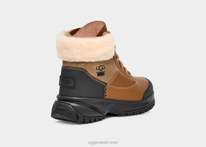 yose fluff v2 كستناء نحيف UGG 08HB562